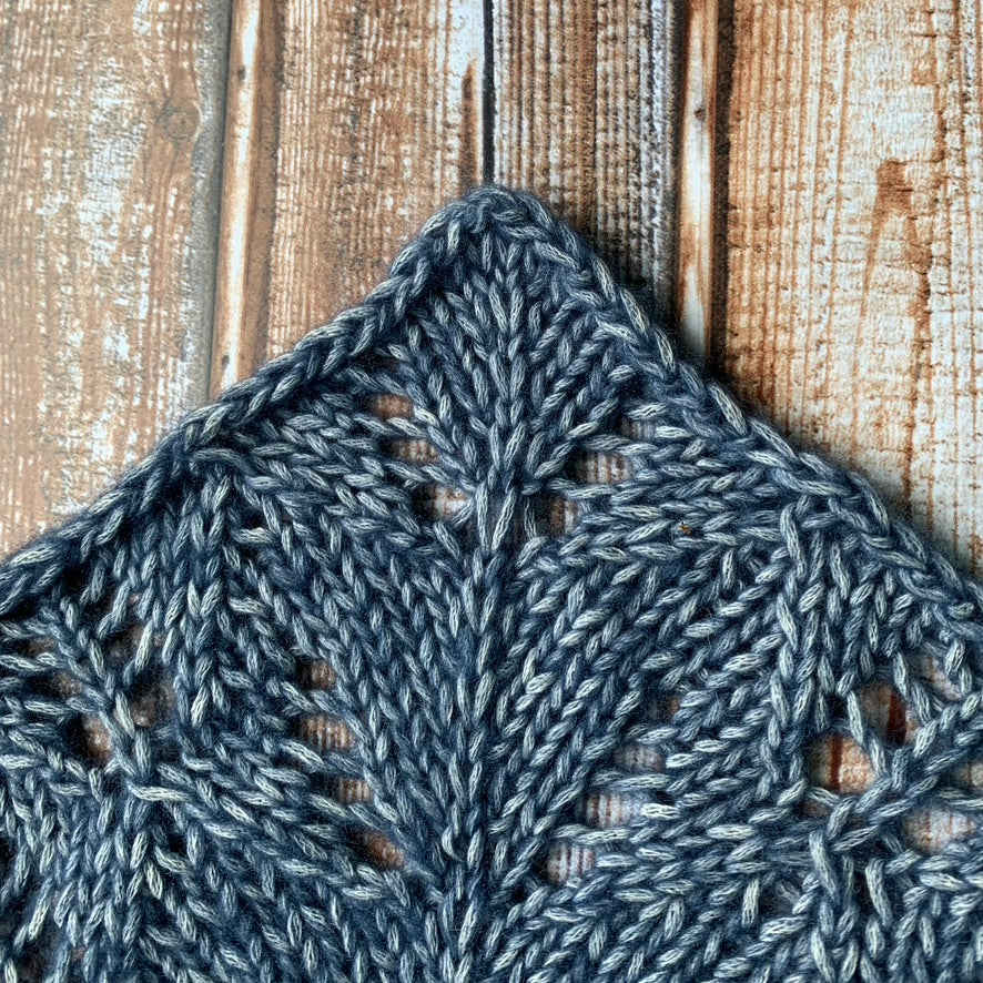 Barróg Shawl Pattern