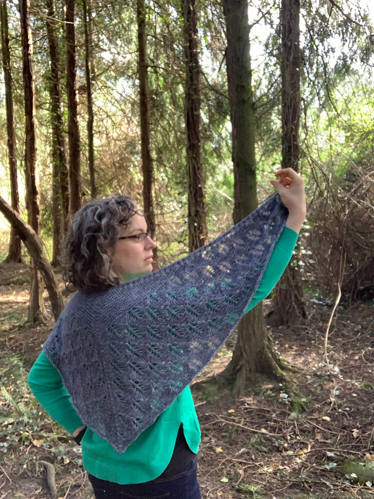 Barróg Shawl Pattern