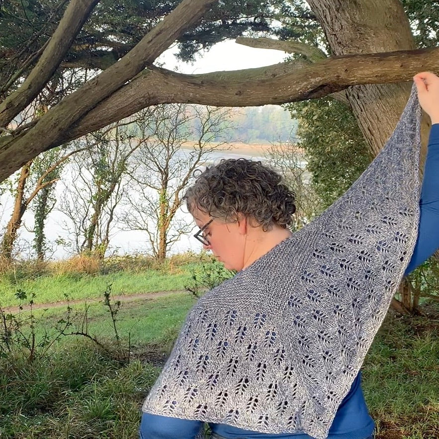 Barróg Shawl Pattern